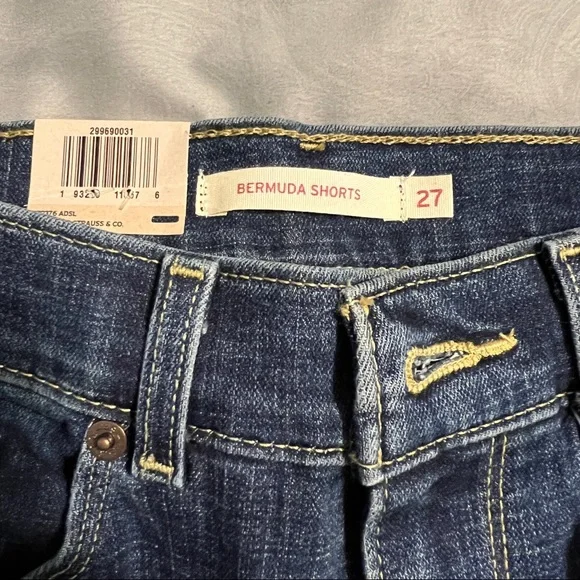 Levi’s Bermuda Shorts size 4/27 NWT - Picture 7 of 7